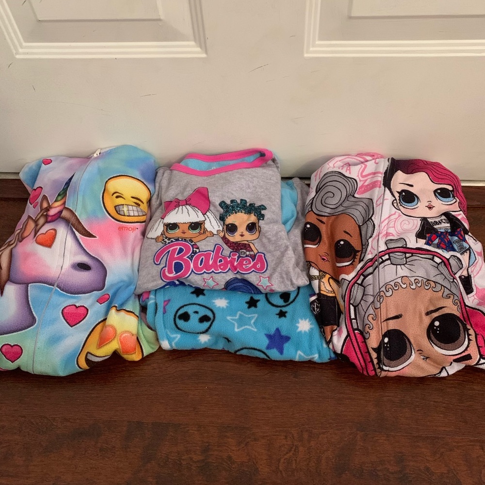 Pajama bundle for girls